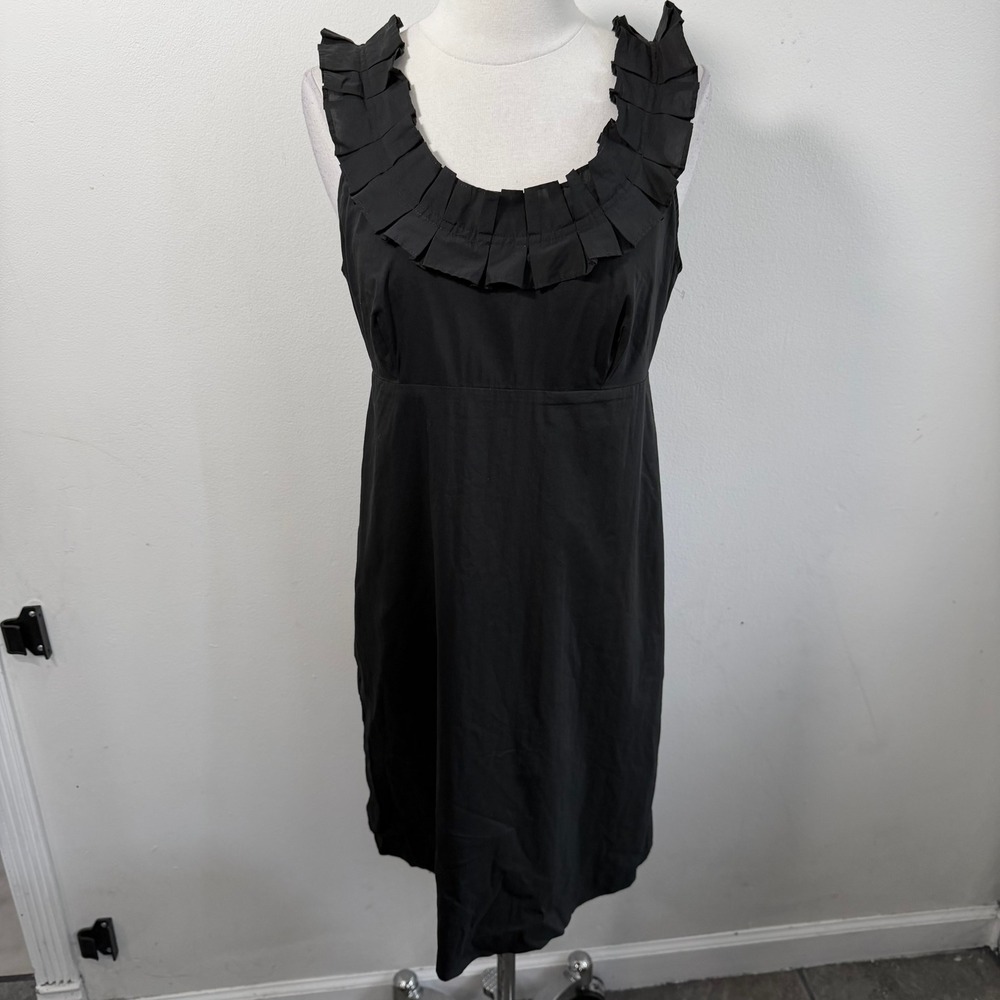 Banana Republic Black Ruffle Neck Sleeveless Empire Waist Sheath Dress Size‎ 6